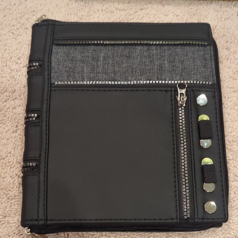 Zip Q.Me Tablet Case